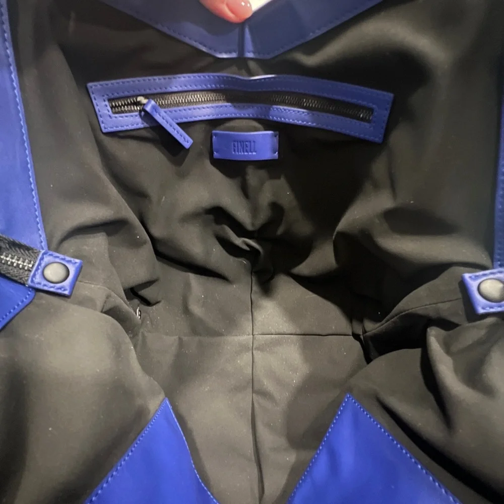 Finell Rae Structured Leather Handbag - Picture 7 of 7